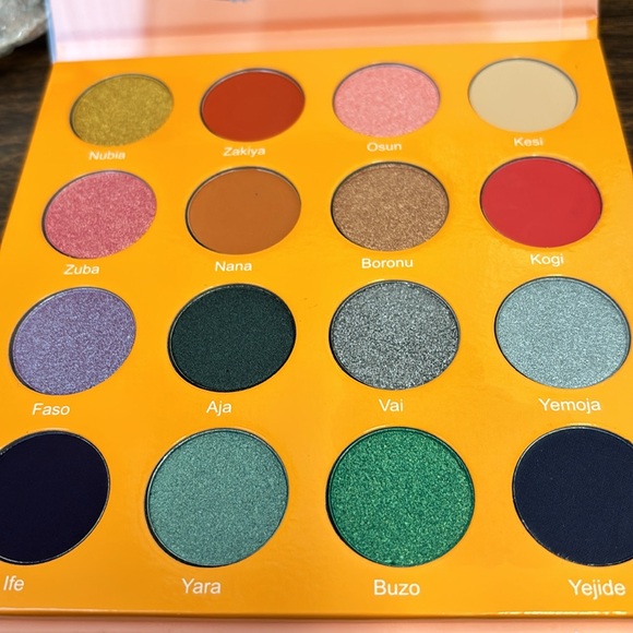 Juvia's Place Vibrant Blue and Orange Eyeshadow Palette - Picture 3 of 6